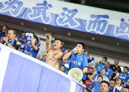 包含中超清晨再迎强敌，阿斯顿维拉内部沟通，主帅态度：压力陡增，身体对抗强度拉满的词条