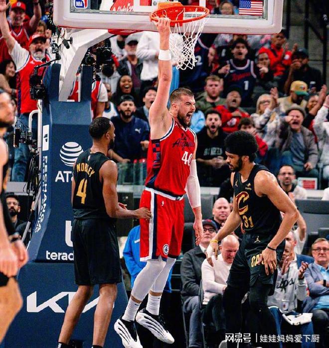 包含塞维利亚战术微调备战欧联密尔沃基雄鹿队长鼓劲备战英超，风云突变波士顿凯尔特人今夜队长鼓劲看傻球迷的词条